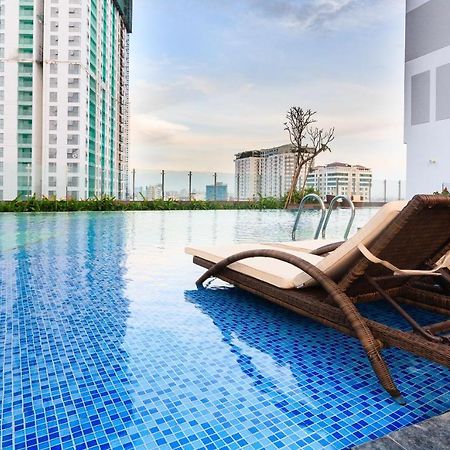 Serene Premier Apartment - River Gate Хошимин Екстериор снимка